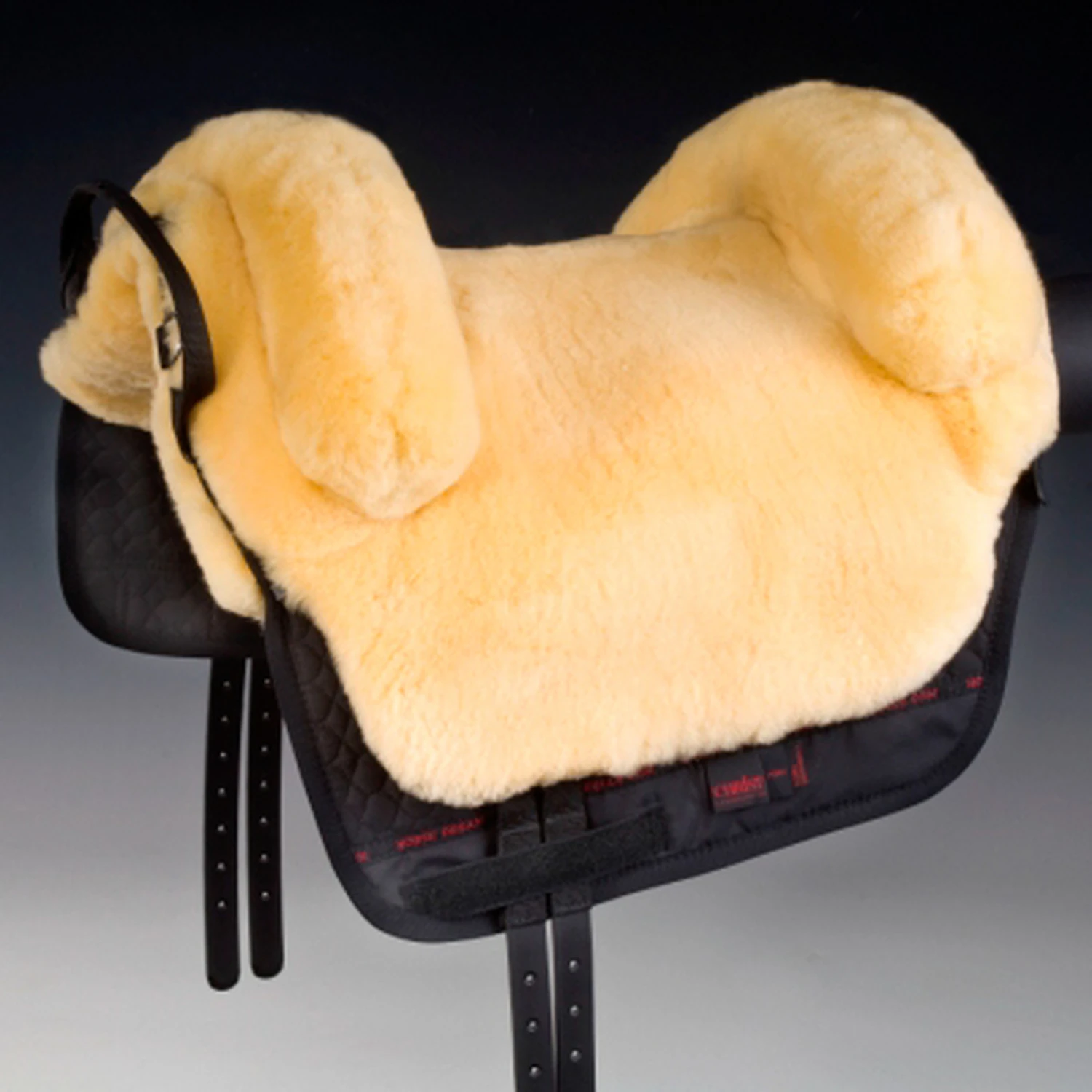 Christ Bareback Iberica Plus Lammfellsattel 2 Christ Bareback Iberica Plus Lammfellsattel – Bild 2