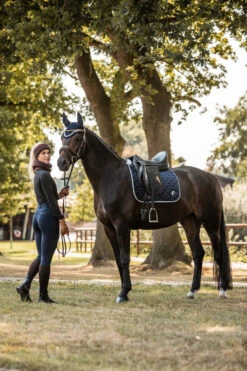 Horze Geneva Dressurschabracke Mit Kunstfell -Cavallo Verkäufe 17436 VDB 4