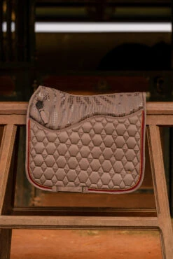 Horze Kenya Dressurschabracke 24 Horze Kenya Dressurschabracke -Cavallo Verkäufe 17454 753 06