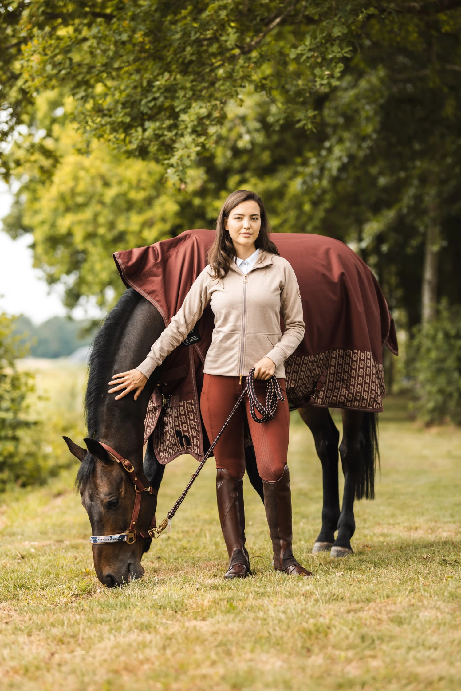 Horze Avalanche High Neck Weidedecke, 150g 7 Horze Avalanche High Neck Weidedecke, 150g – Bild 7