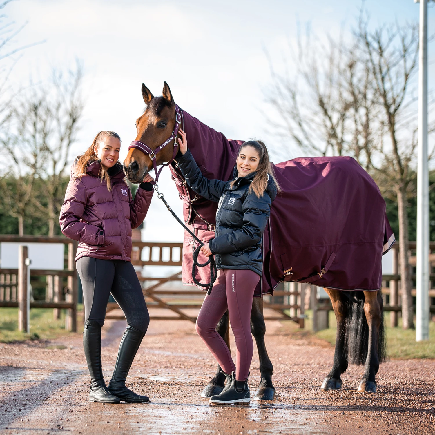 B Vertigo Georgina Weidedecke Mit Abnehmbarem Halsteil, 250g 16 B Vertigo Georgina Weidedecke Mit Abnehmbarem Halsteil, 250g – Bild 16