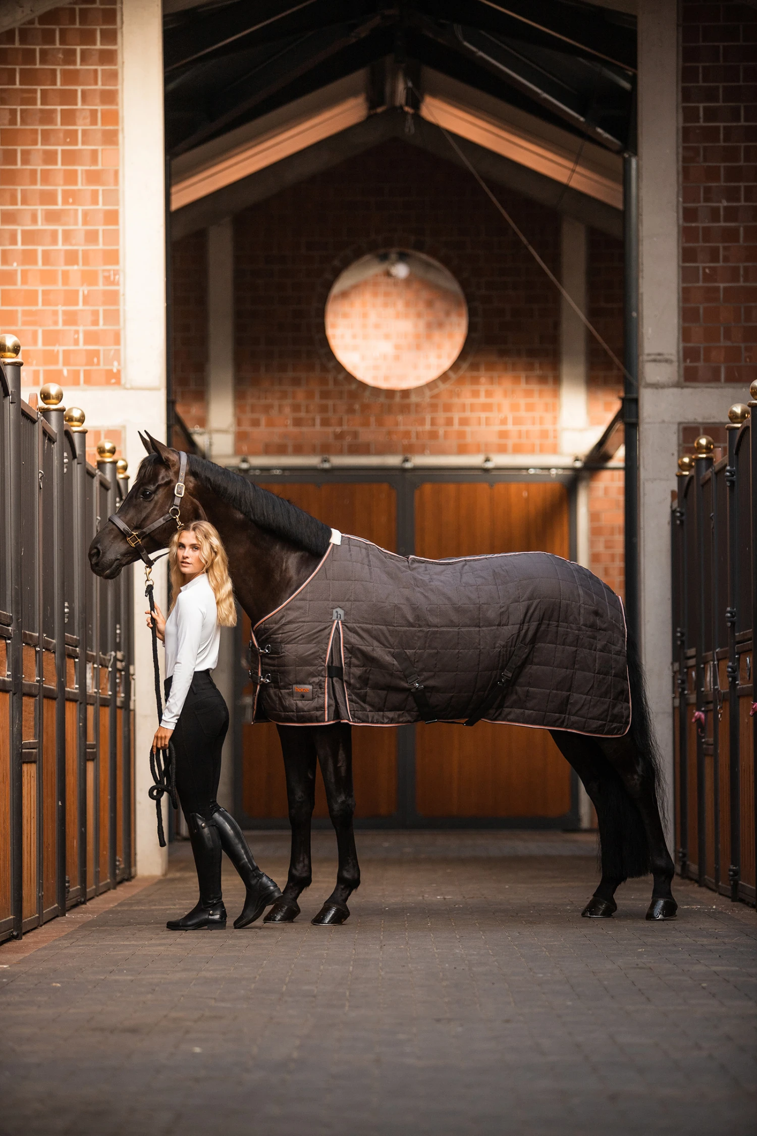 Horze Lucerne Stalldecke, 50g 6 Horze Lucerne Stalldecke, 50g – Bild 6