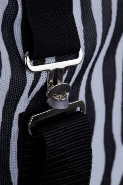 Horze Defender Fliegendecke Mit Festem Halsteil Und Bauchlatz -Cavallo Verkäufe 24843 ZEBRA 3