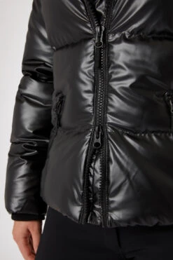 Horze Rianna Glänzende, Gefütterte Damen Reitjacke 11 Horze Rianna Glänzende, Gefütterte Damen Reitjacke -Cavallo Verkäufe 33638 BL 5