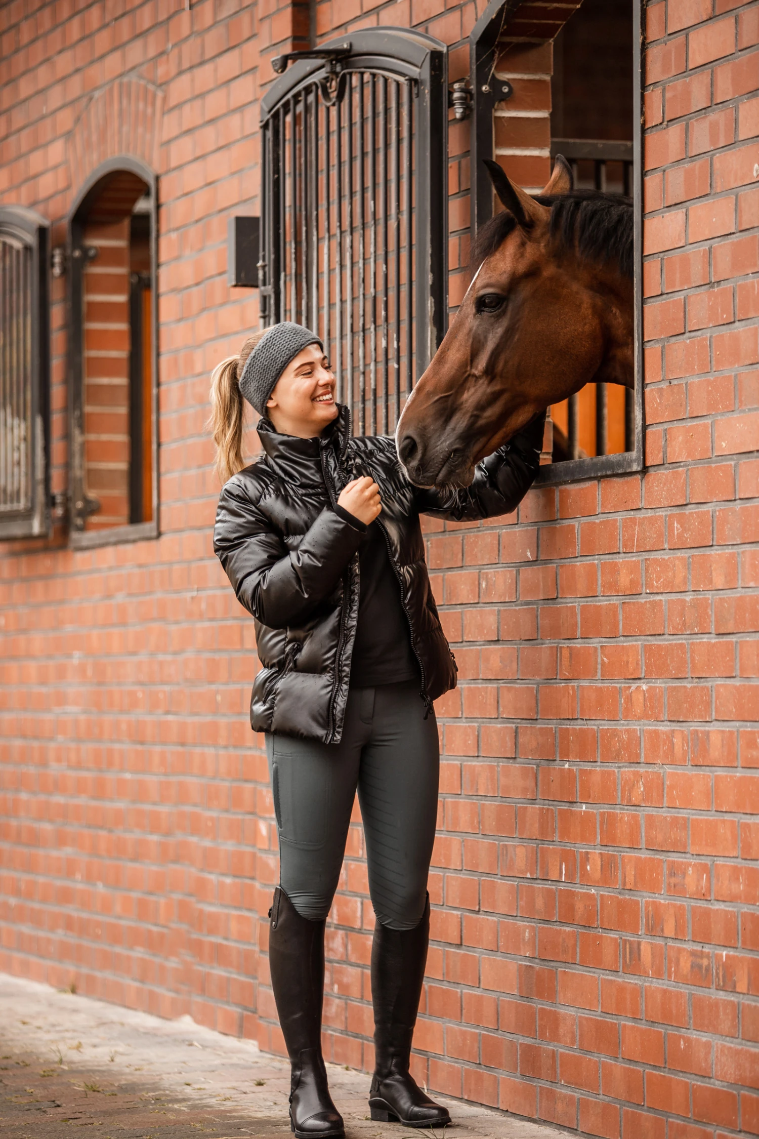 Horze Rianna Glänzende, Gefütterte Damen Reitjacke 7 Horze Rianna Glänzende, Gefütterte Damen Reitjacke – Bild 7