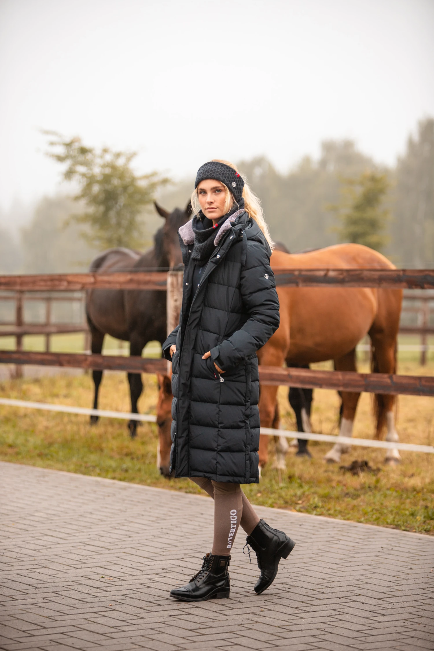 B Vertigo Juliana Gefütterter Damen Reitparka Mit Kunstfellkragen 8 B Vertigo Juliana Gefütterter Damen Reitparka Mit Kunstfellkragen – Bild 8