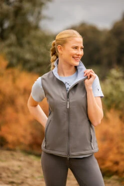 Horze Trisha Damen Softshellweste 37 Horze Trisha Damen Softshellweste -Cavallo Verkäufe 33667 060 08