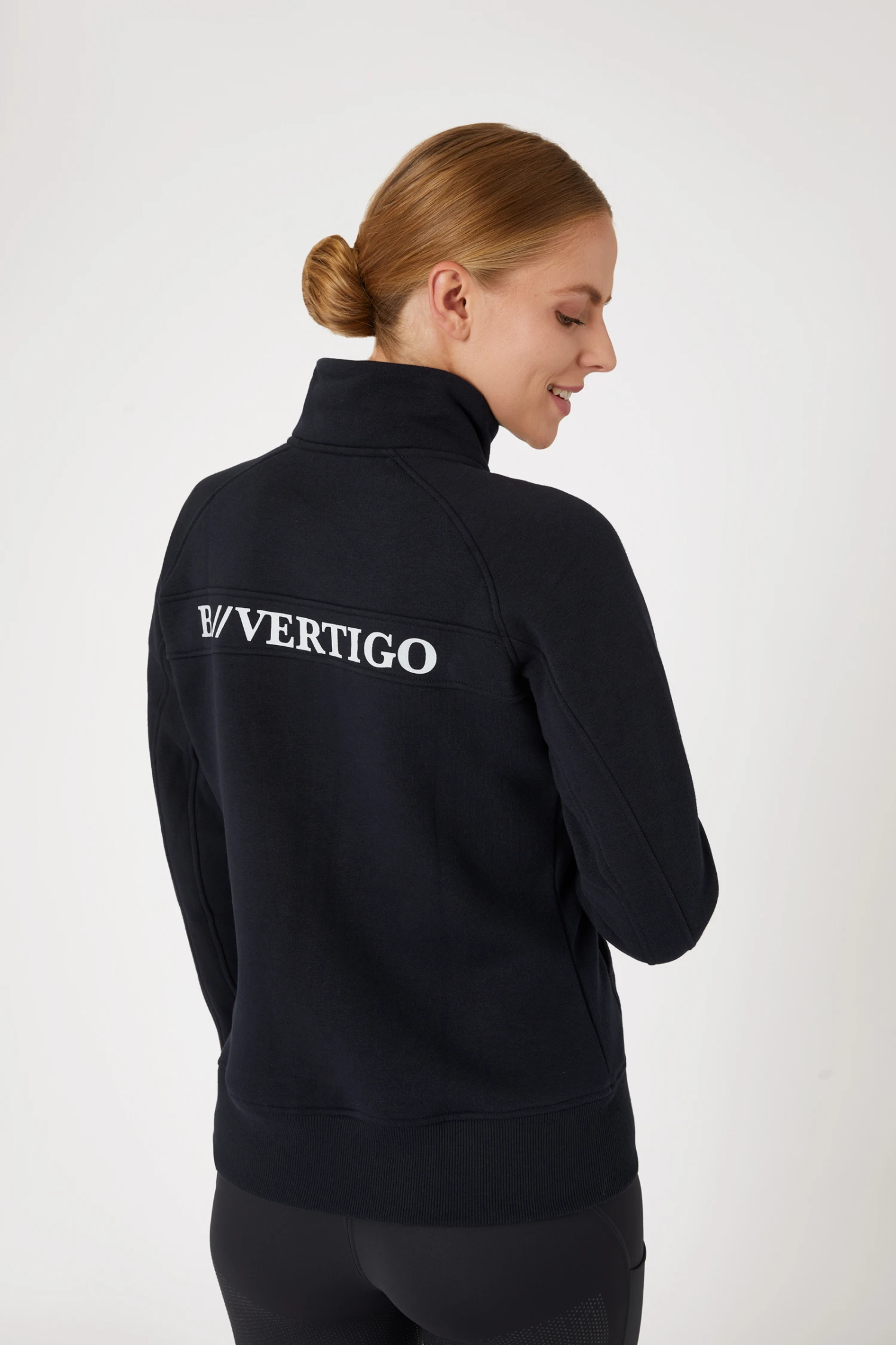 B Vertigo Gianne Damen Sweatshirtjacke Mit Logoprint 4 B Vertigo Gianne Damen Sweatshirtjacke Mit Logoprint – Bild 4