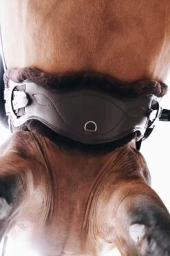 Kentucky Horsewear Anatomischer Lammfell Gurtschoner -Cavallo Verkäufe 338010 BR 3