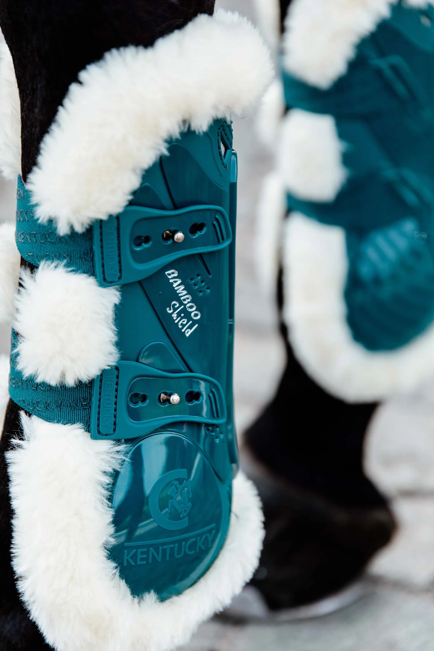 Kentucky Horsewear Bamboo Elastik Gamaschen Mit Veganem Lammfell 16 Kentucky Horsewear Bamboo Elastik Gamaschen Mit Veganem Lammfell – Bild 16