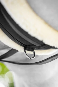 LeMieux Anatomischer Sattelgurt Mit Fleeceüberzug 23 LeMieux Anatomischer Sattelgurt Mit Fleeceüberzug -Cavallo Verkäufe N7QQ3 098 04
