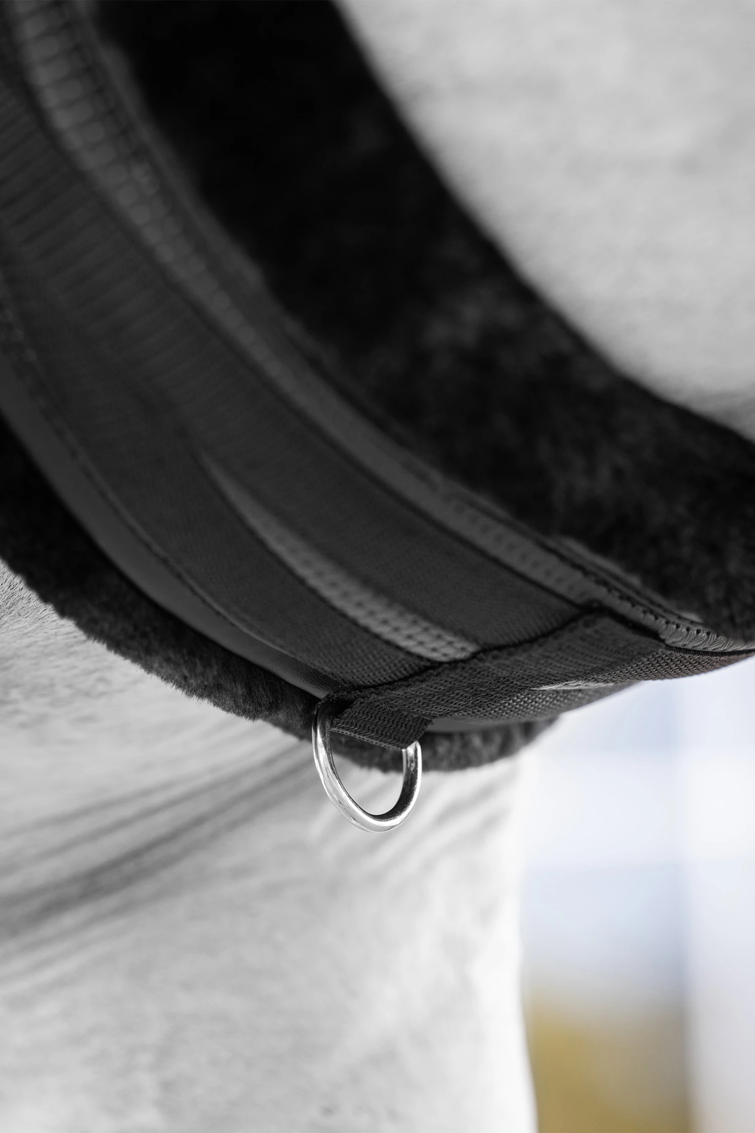 LeMieux Anatomischer Sattelgurt Mit Fleeceüberzug 8 LeMieux Anatomischer Sattelgurt Mit Fleeceüberzug – Bild 8